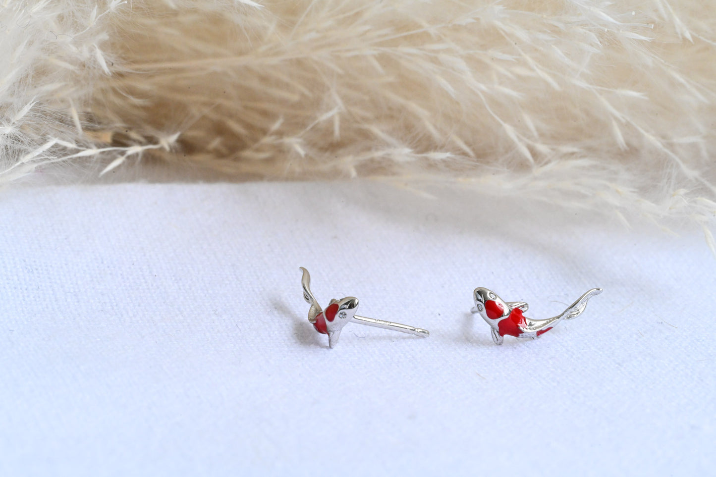 Kleine Koi Rote Karpfen Ohrstecker, 925er Silber, 18K Gold, Zirkon