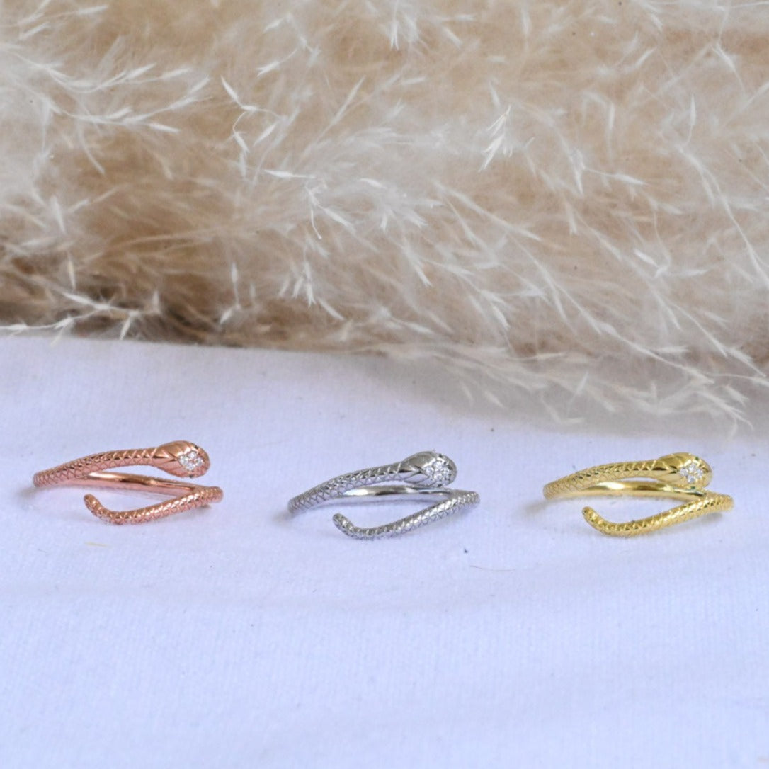 Adjustable ring "Snake with green eyes"