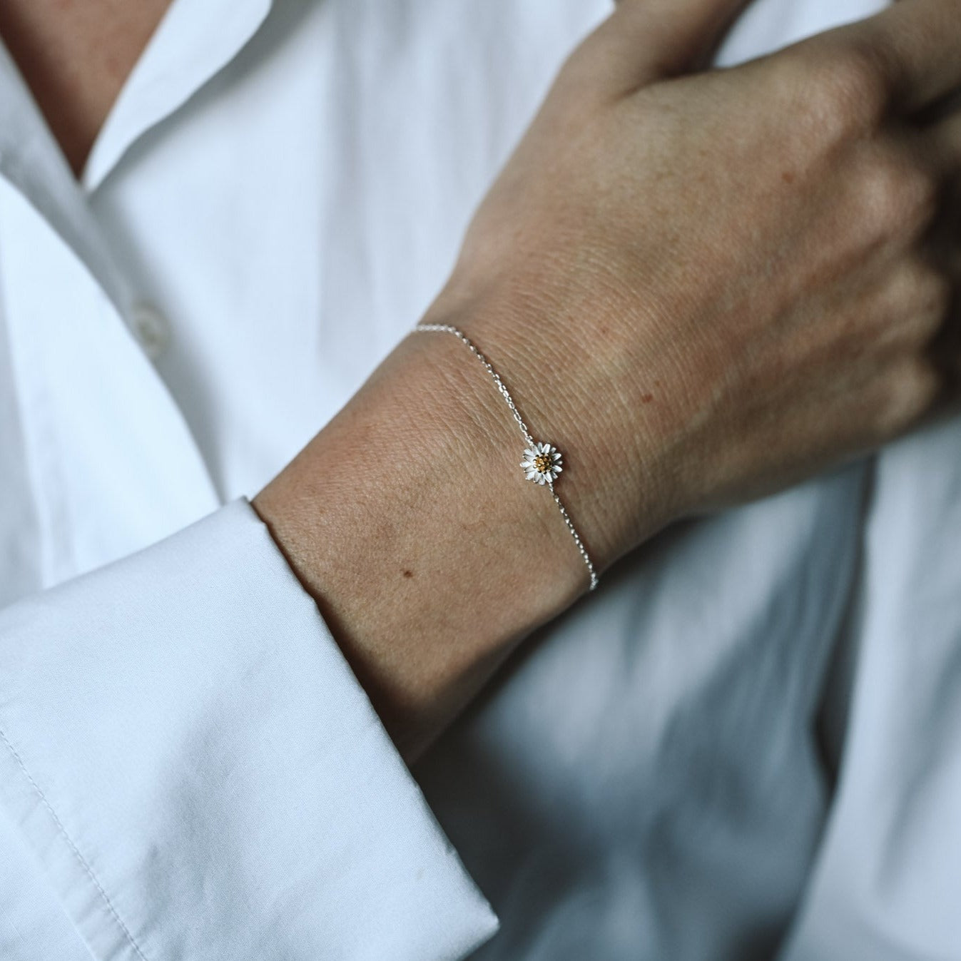 Adjustable bracelet small daisies, 925 silver, 18K gold