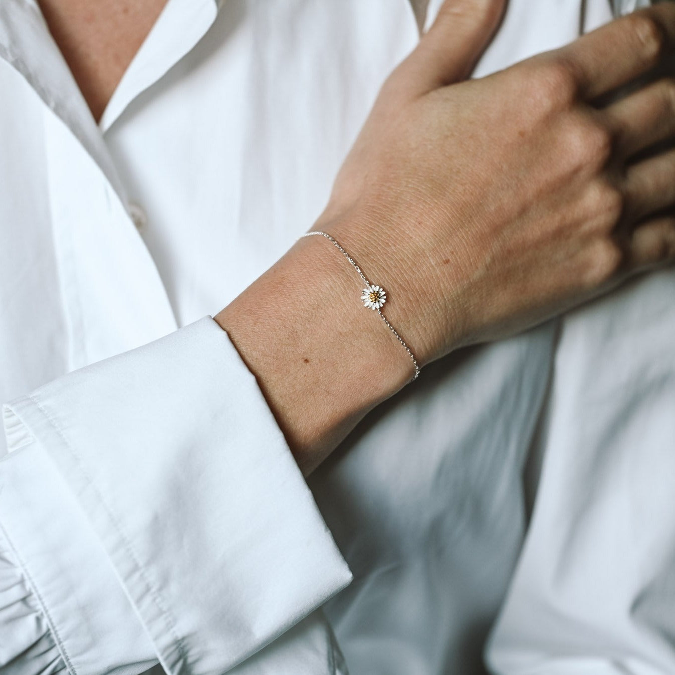 Adjustable bracelet small daisies, 925 silver, 18K gold