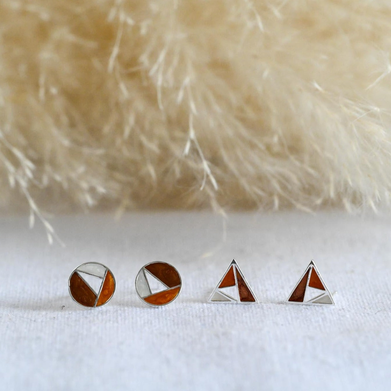 Circle stud earrings with triple colors