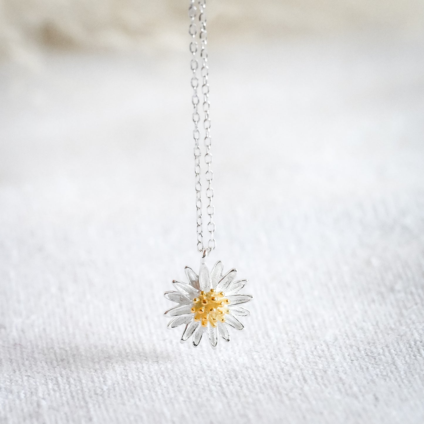 Necklace with large daisy pendant, 925 silver