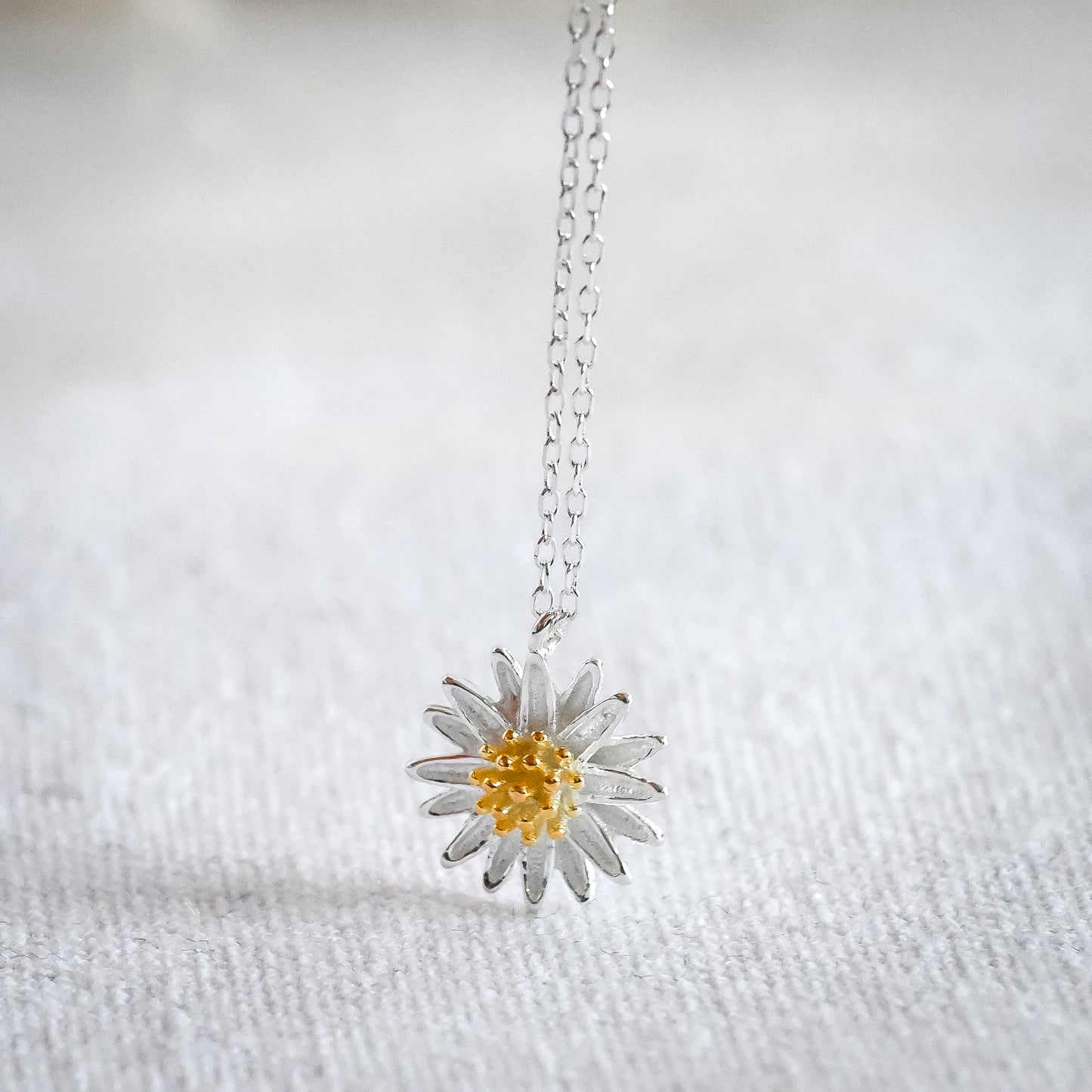 Necklace with large daisy pendant, 925 silver