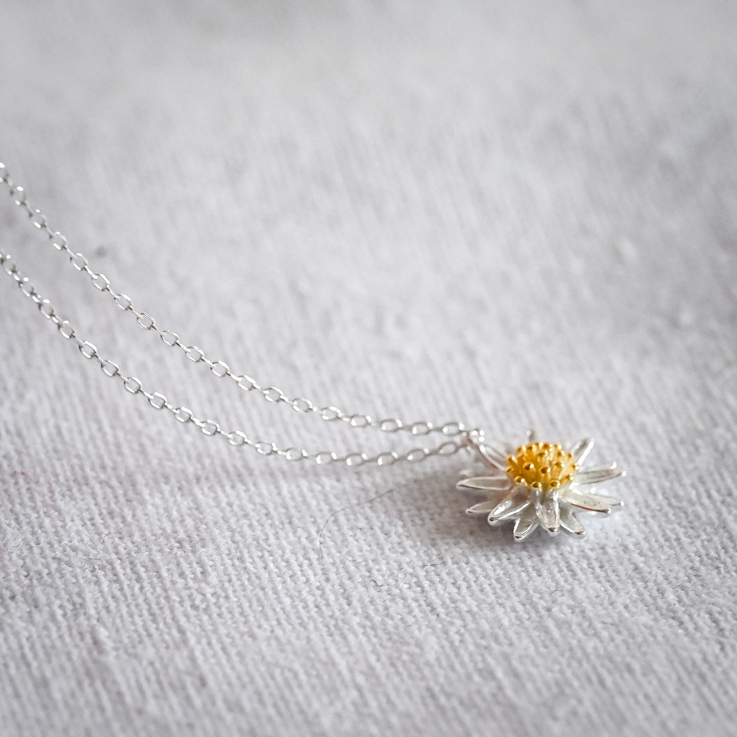 Necklace with large daisy pendant, 925 silver