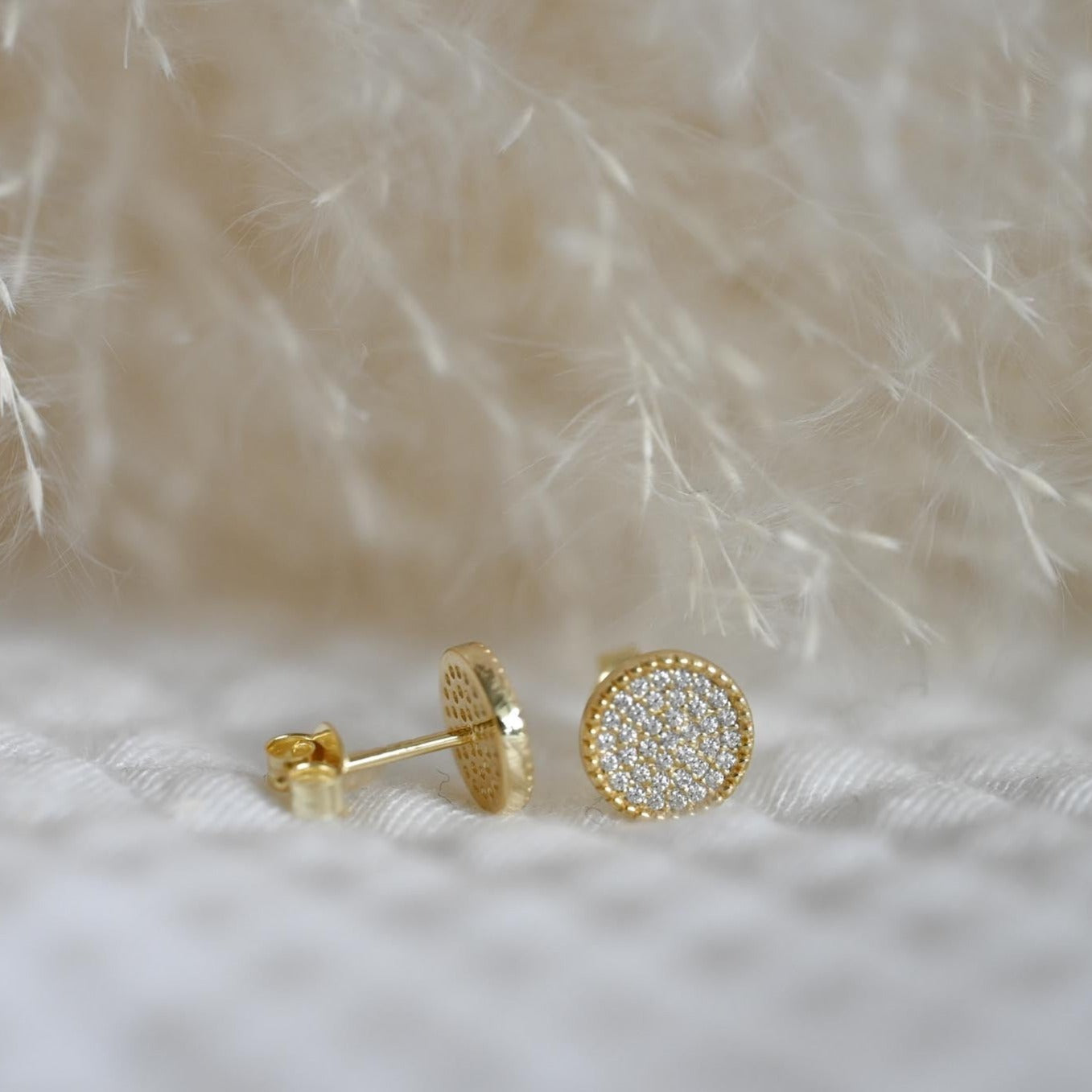 Elegant Circle Disc Stud Earrings Zircon