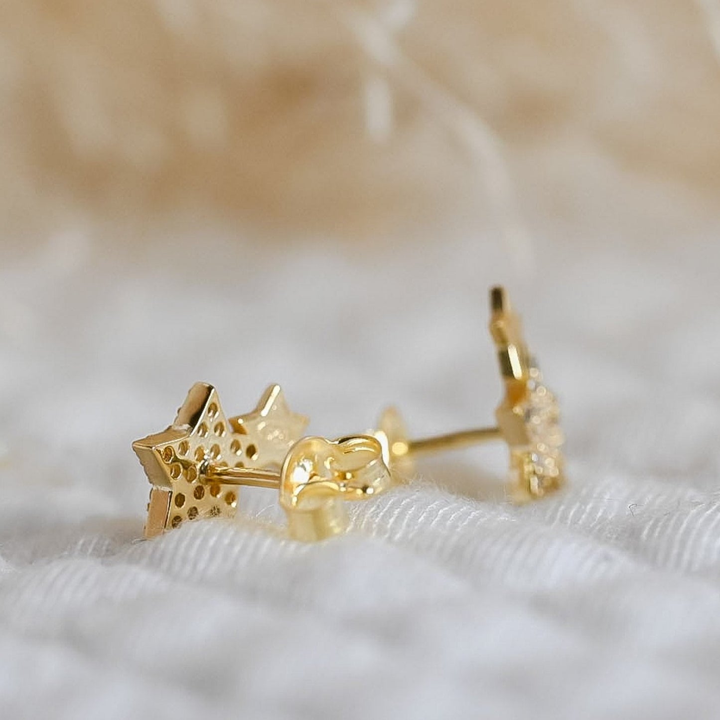 Minimalist stud earrings with two stars, 925 silver, 14K gold