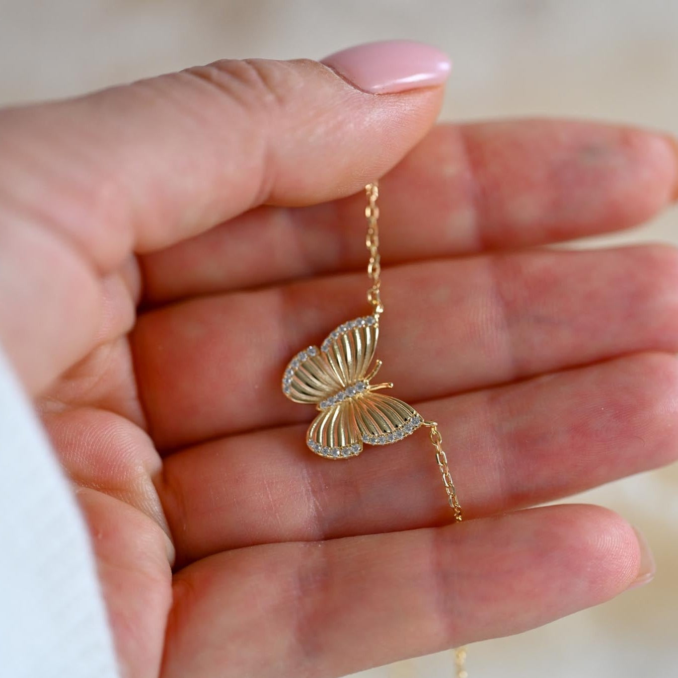 Necklace "Large fluttering butterflies"