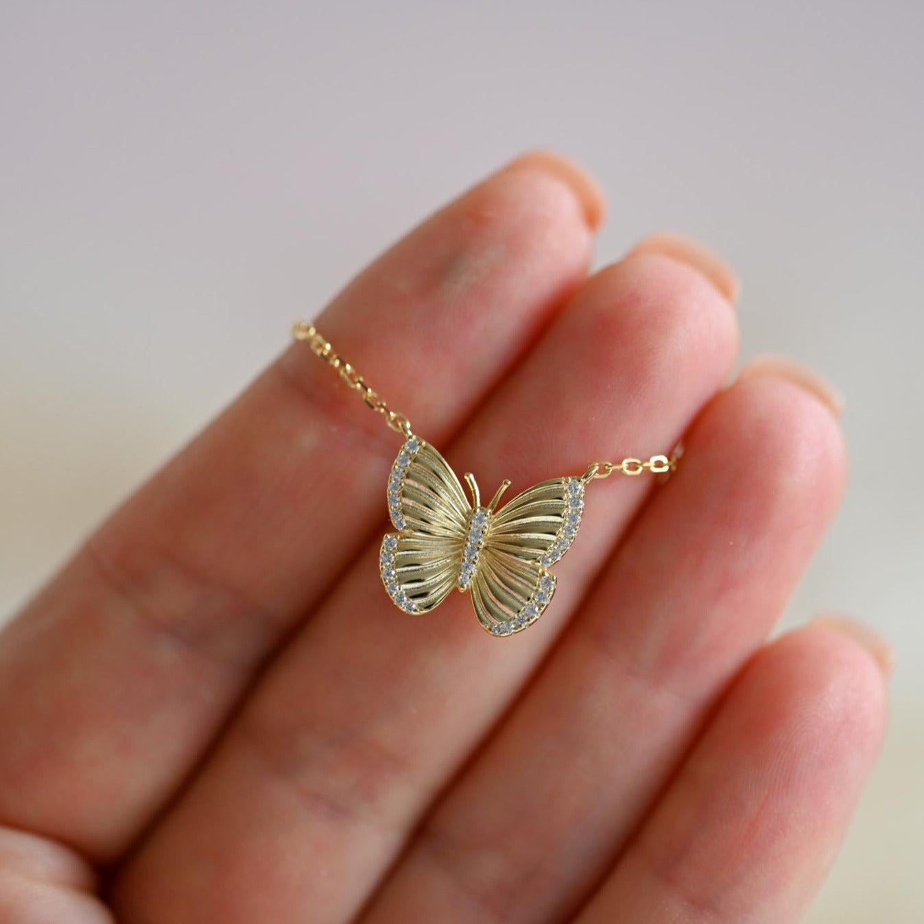 Necklace "Large fluttering butterflies"