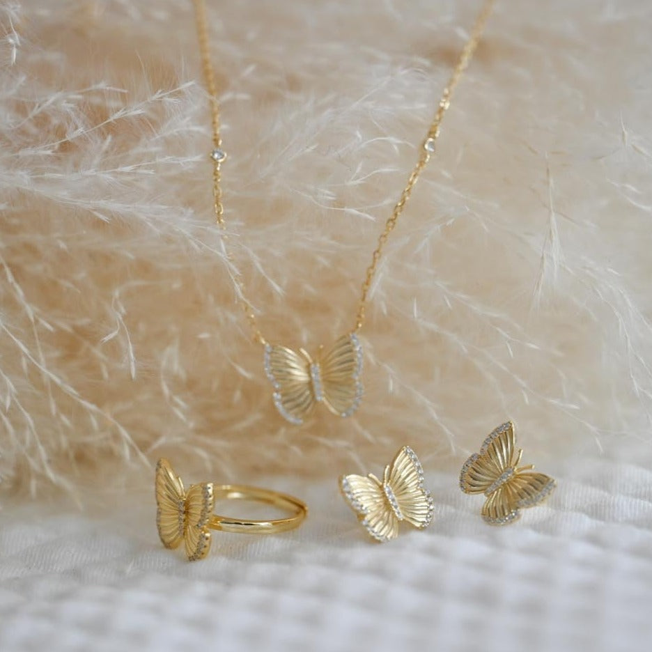 Adjustable ring "Large fluttering butterflies"
