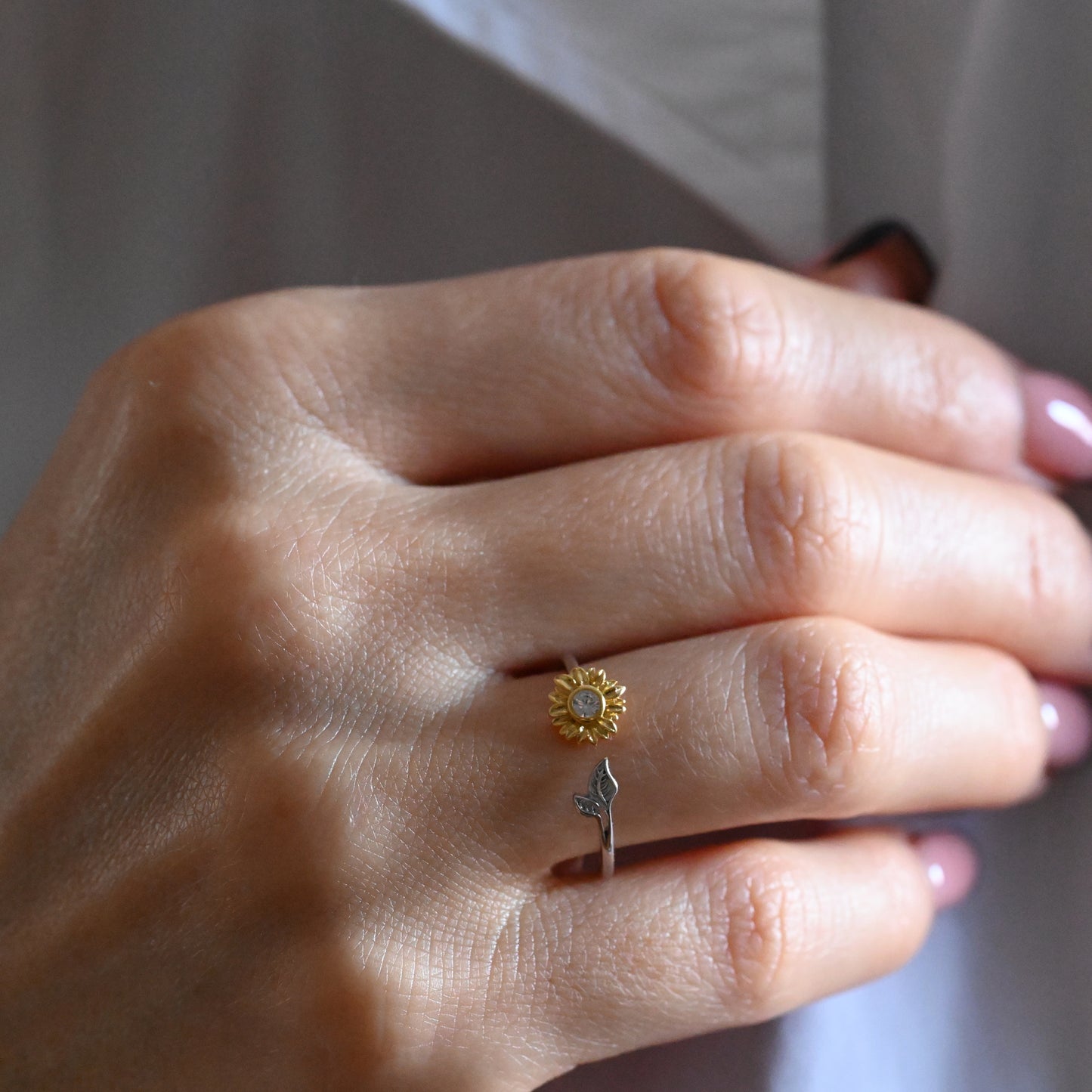 Minimalist Sunflower Necklace, 925 Silver, 18K Gold