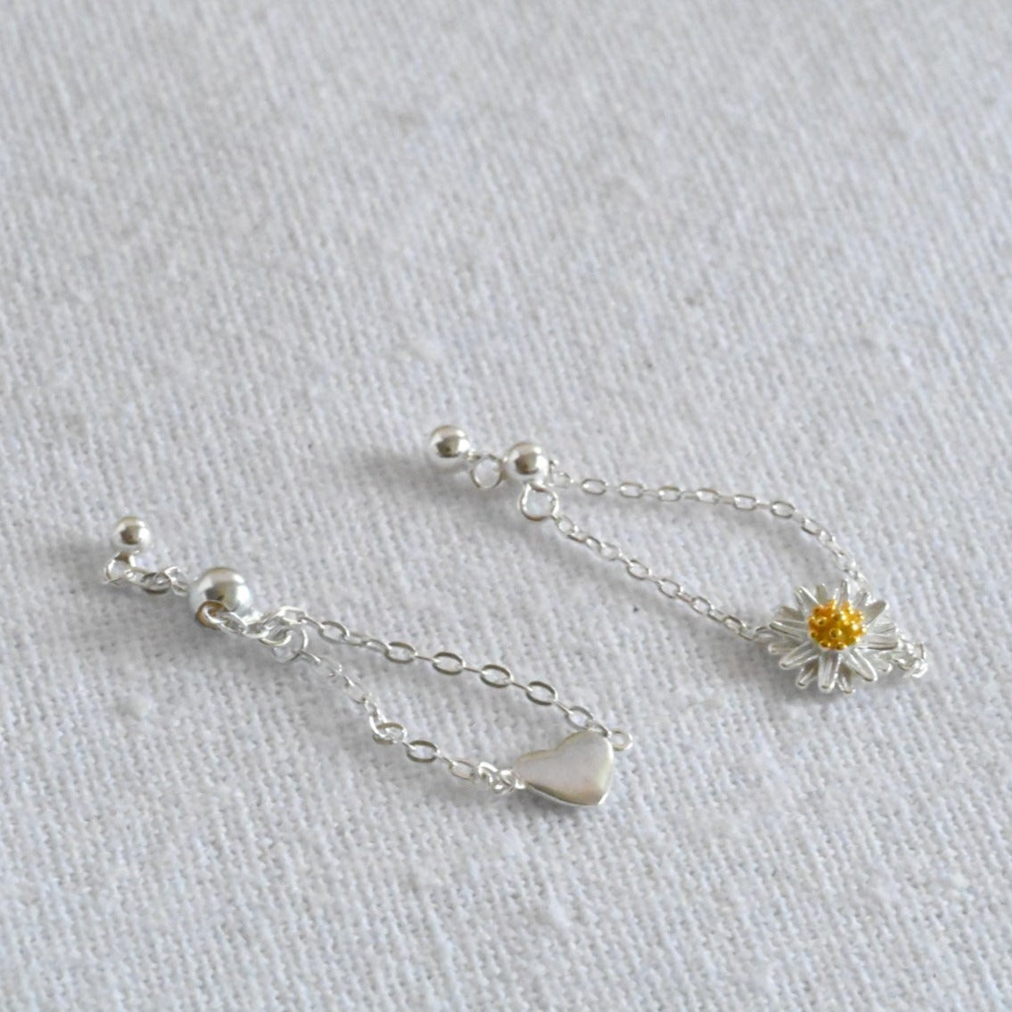 Adjustable chain ring with daisies, 925 silver, 18K gold