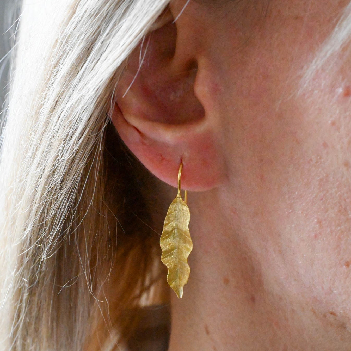 Delicate leaf hanging earrings