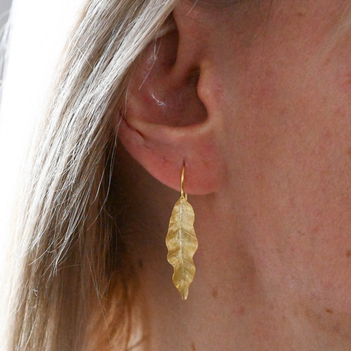 Delicate leaf hanging earrings