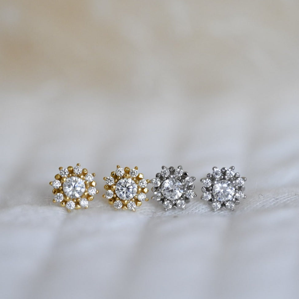 Delicate stud earrings in the shape of the sun, 14K gold 925 sterling silver