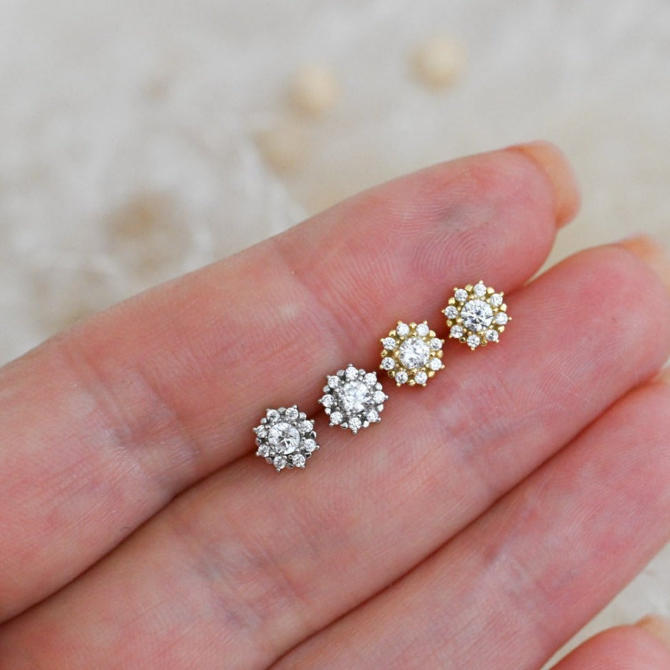 Delicate stud earrings in the shape of the sun, 14K gold 925 sterling silver