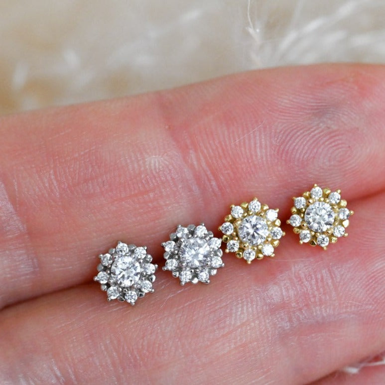 Delicate stud earrings in the shape of the sun, 14K gold 925 sterling silver
