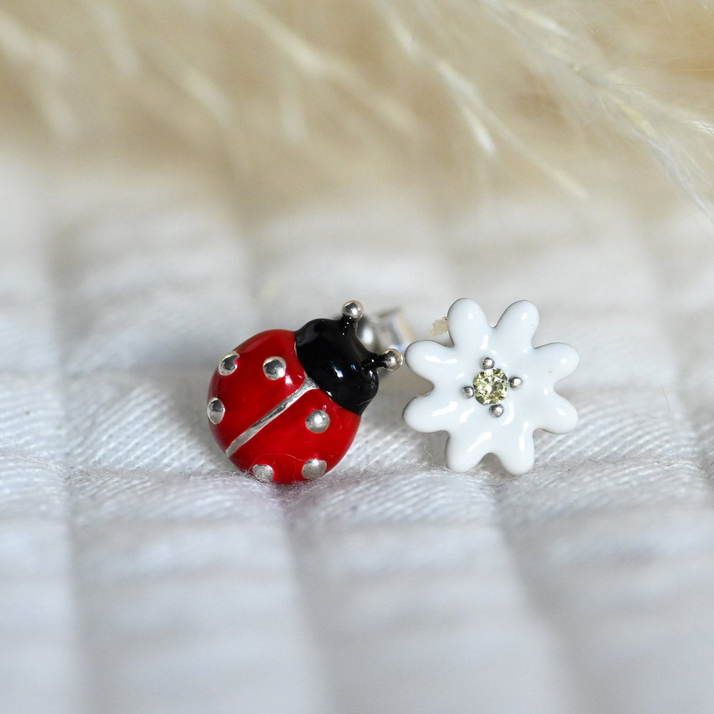 Asymmetrical stud earrings bee and daisy, 925 silver, enamel