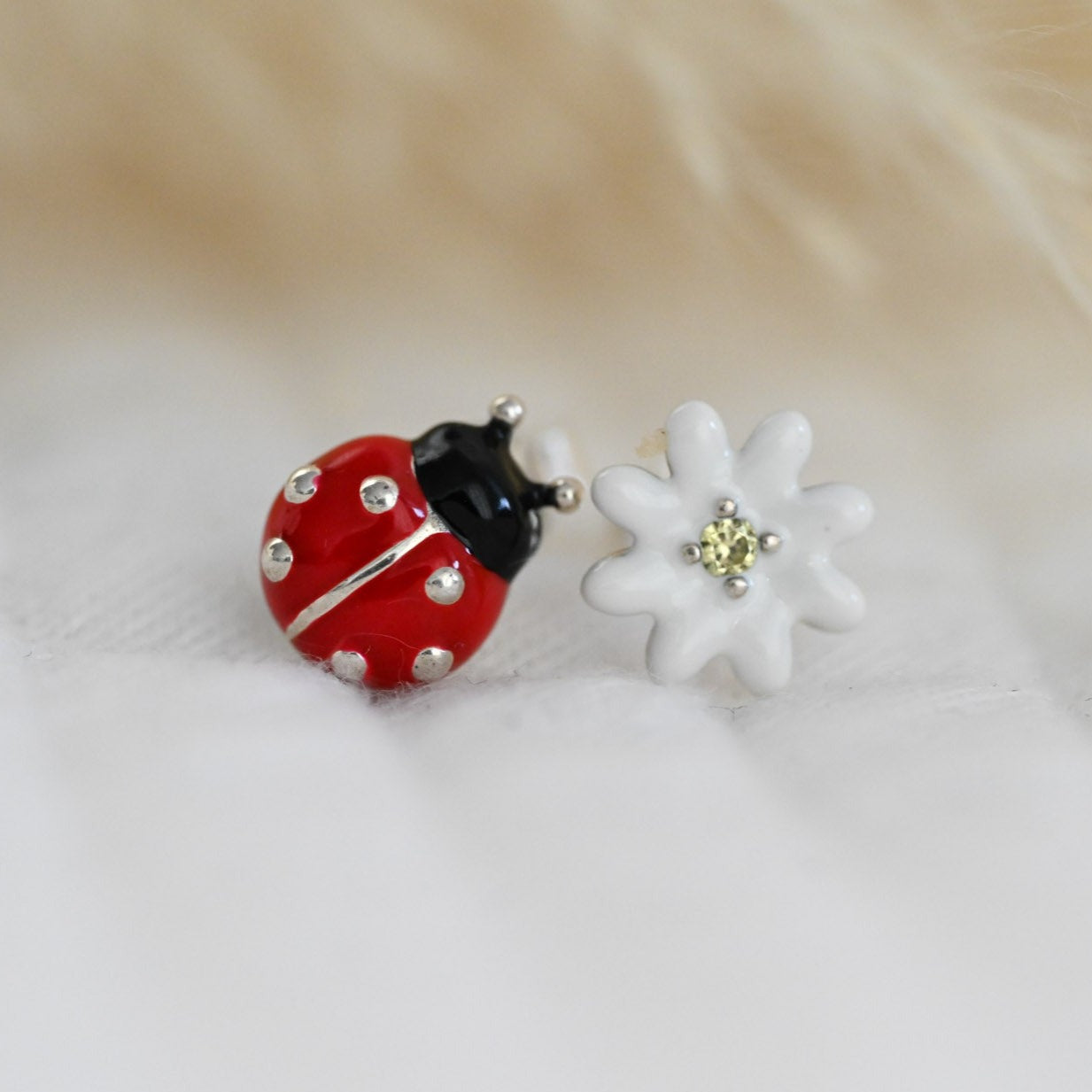 Asymmetrical stud earrings bee and daisy, 925 silver, enamel