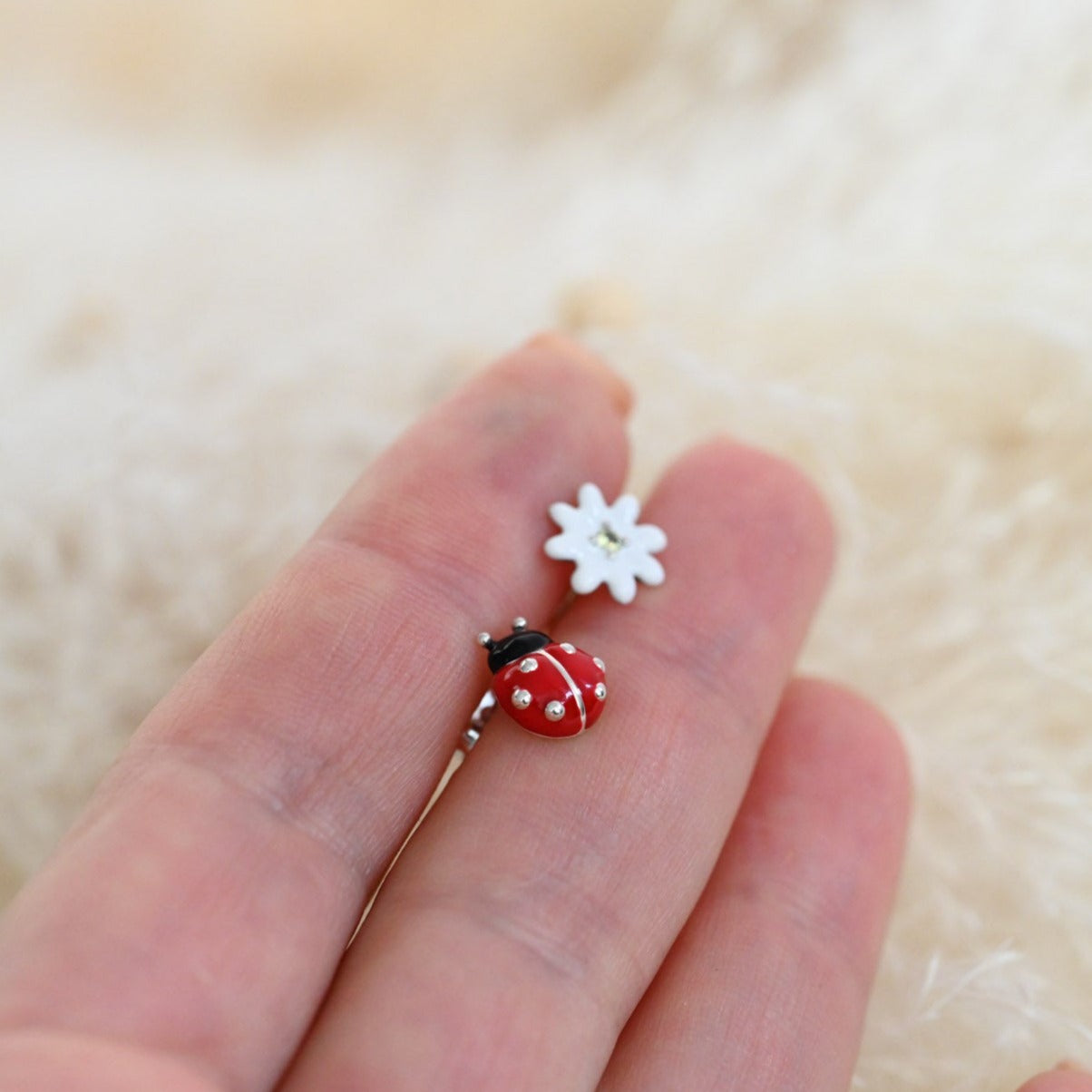 Asymmetrical stud earrings bee and daisy, 925 silver, enamel