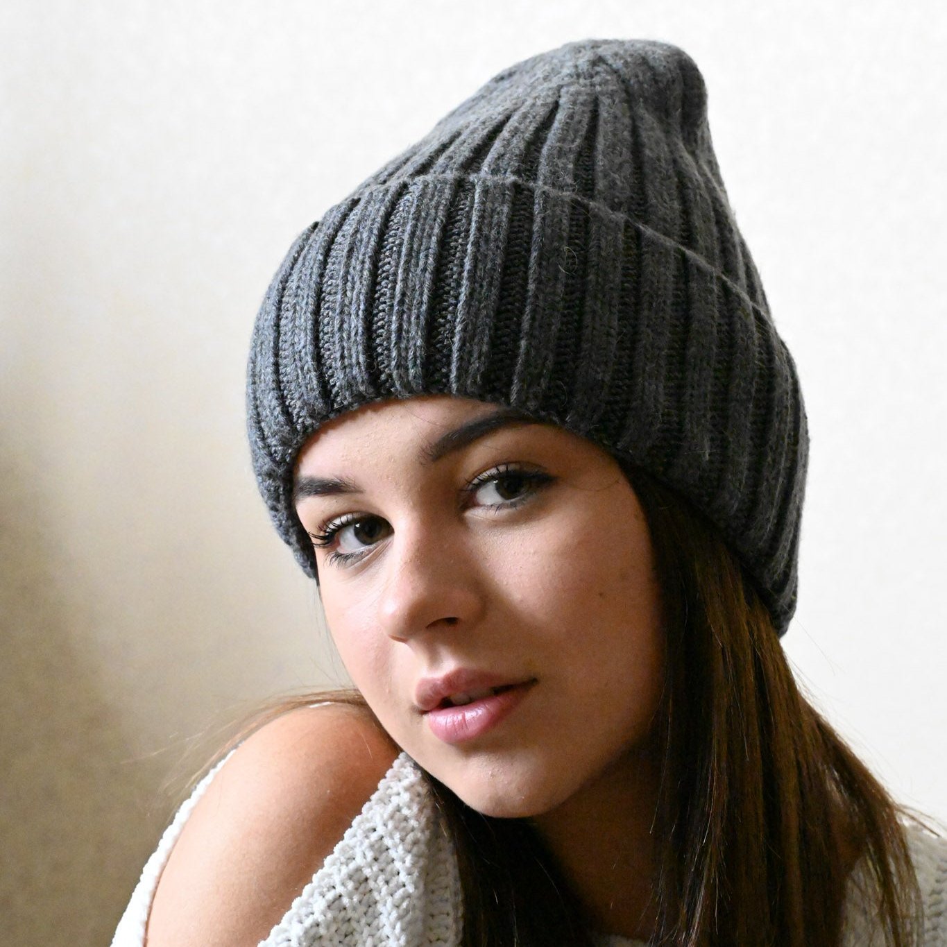 Thick warm winter hat 100% wool, dark grey