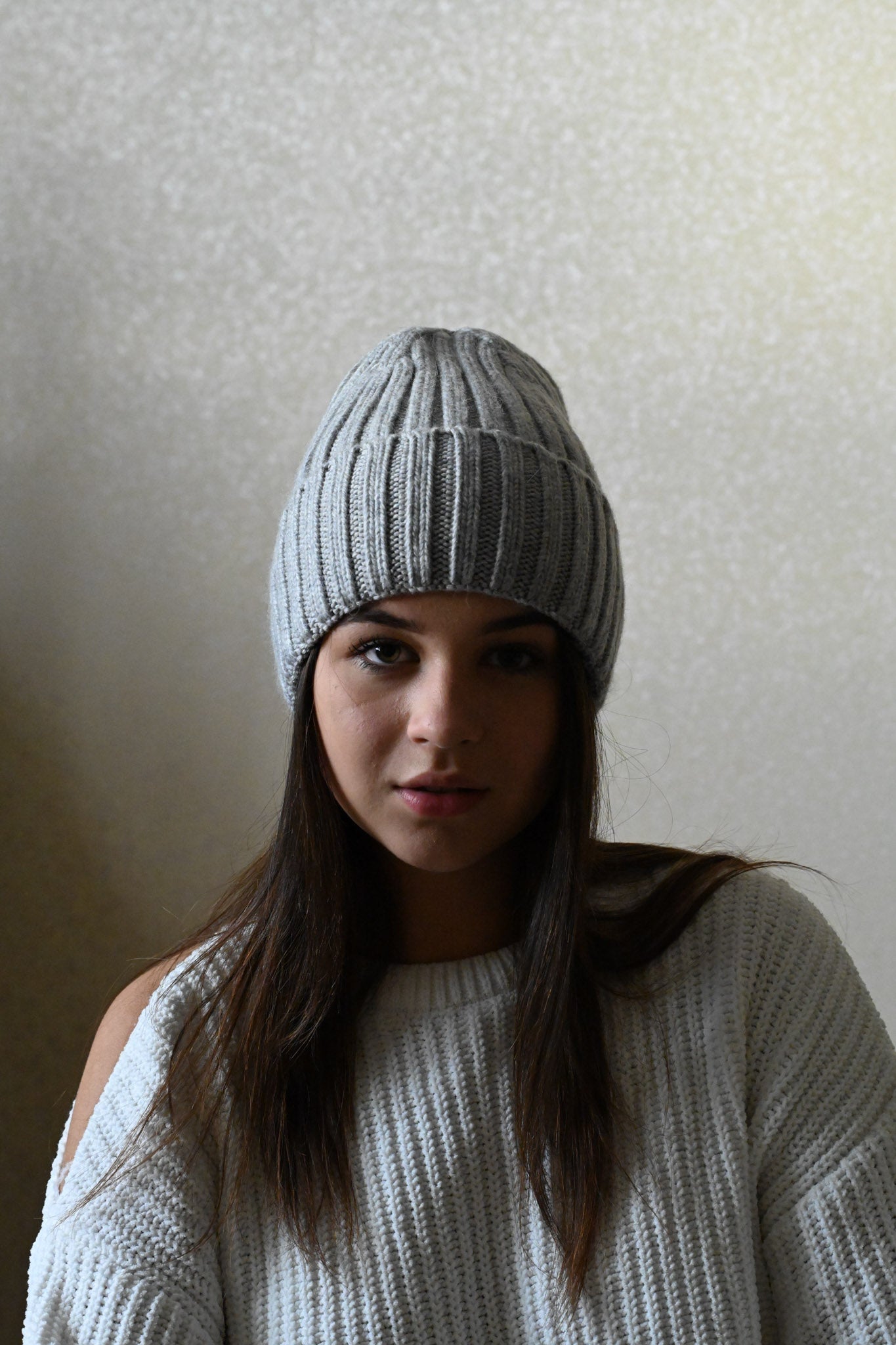 Thick warm winter hat 100% wool, grey