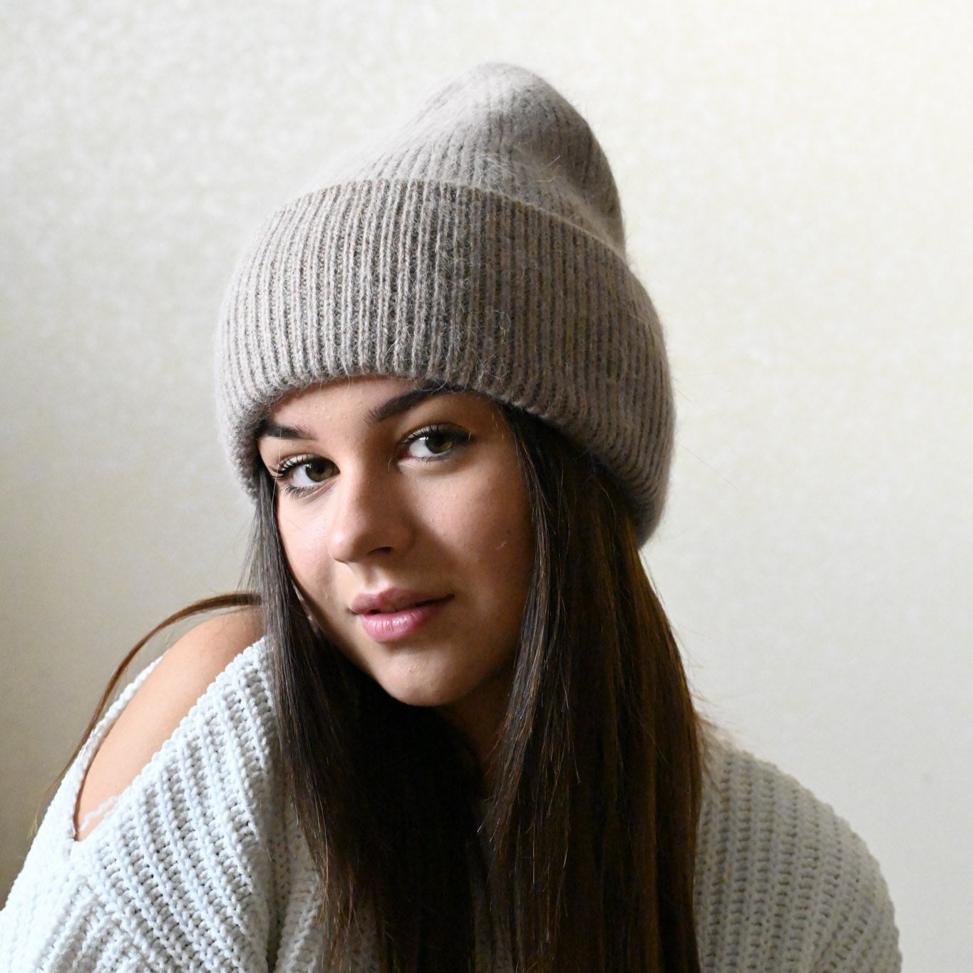 Warme, weiche und flauschige Angora Beanie, cappuccino