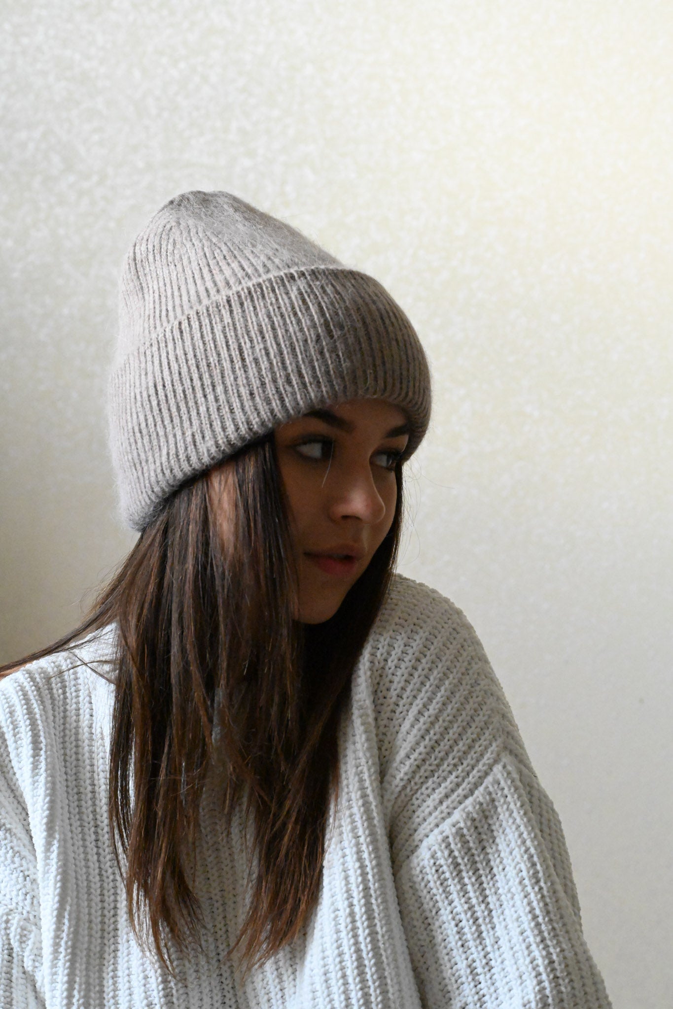Warme, weiche und flauschige Angora Beanie, cappuccino