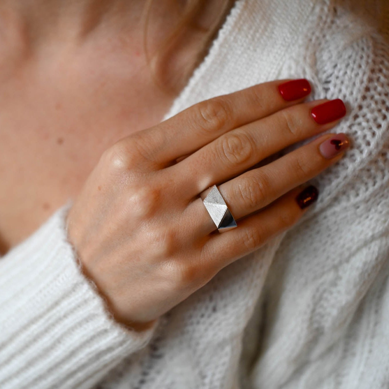 Handgefertigter geometrischer Ring, 925er Silber, 18K Gold