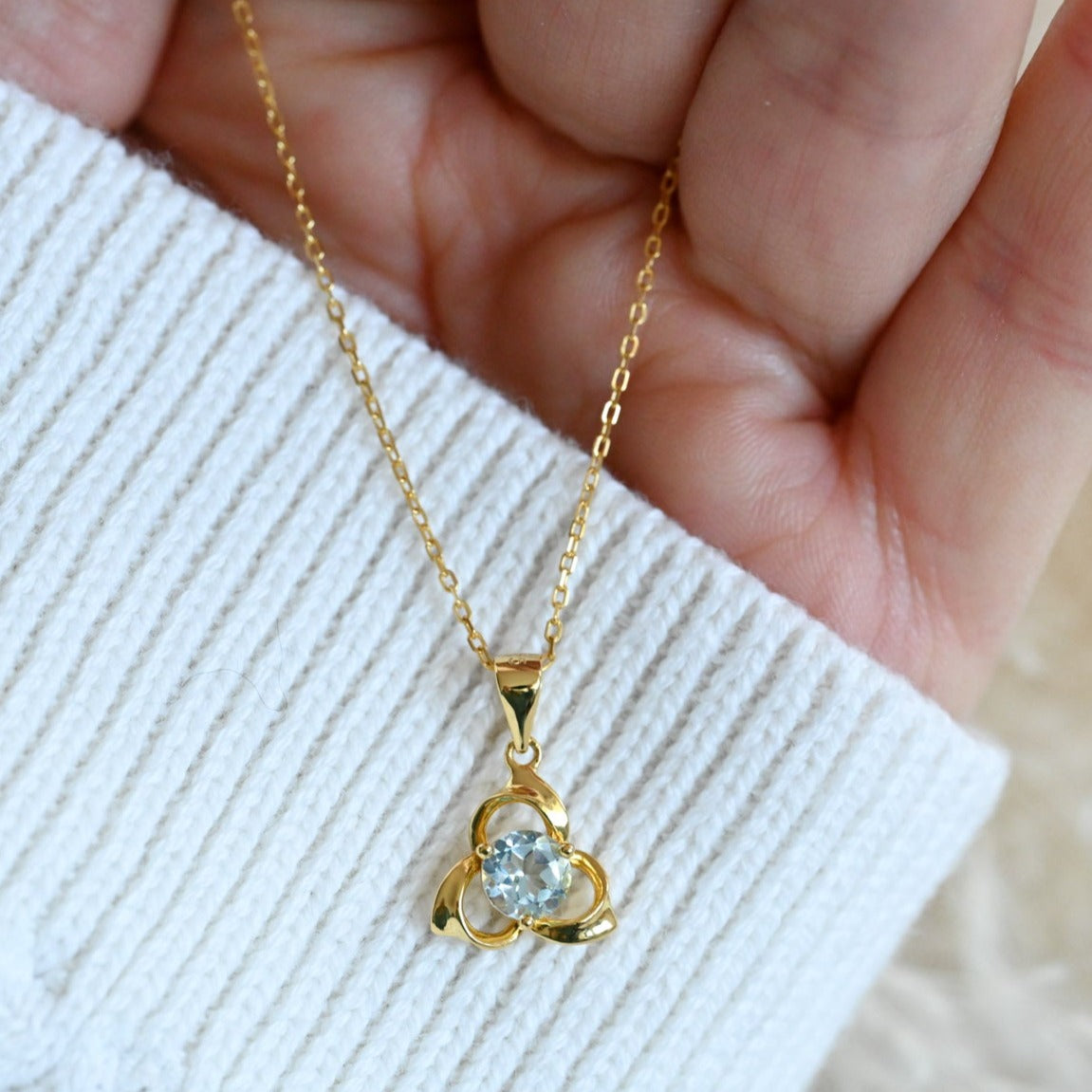 Zarte Minimalistische Halskette  Natürlicher Topaz Blume, 925er Silber, 18K Gold, Roségold