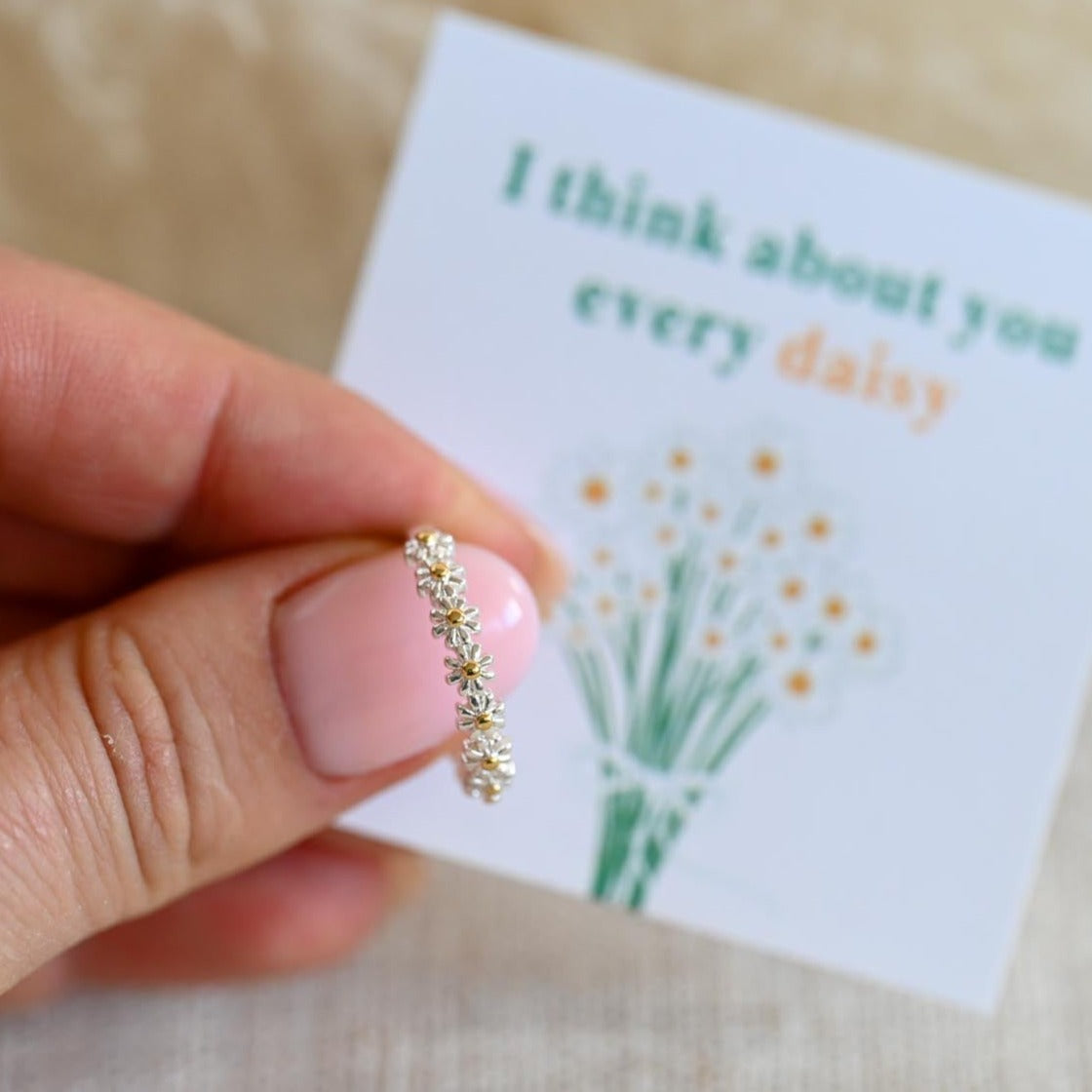 Adjustable ring many daisies silver plated