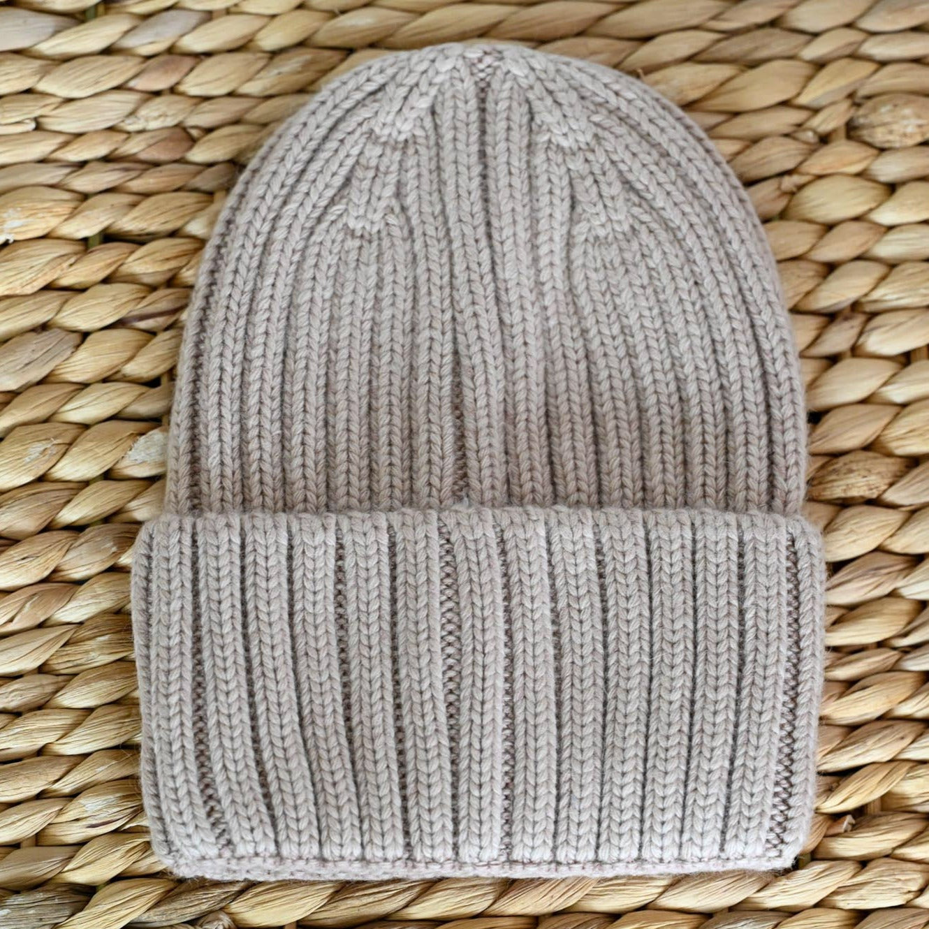 Thick warm winter hat 100% wool, dark grey