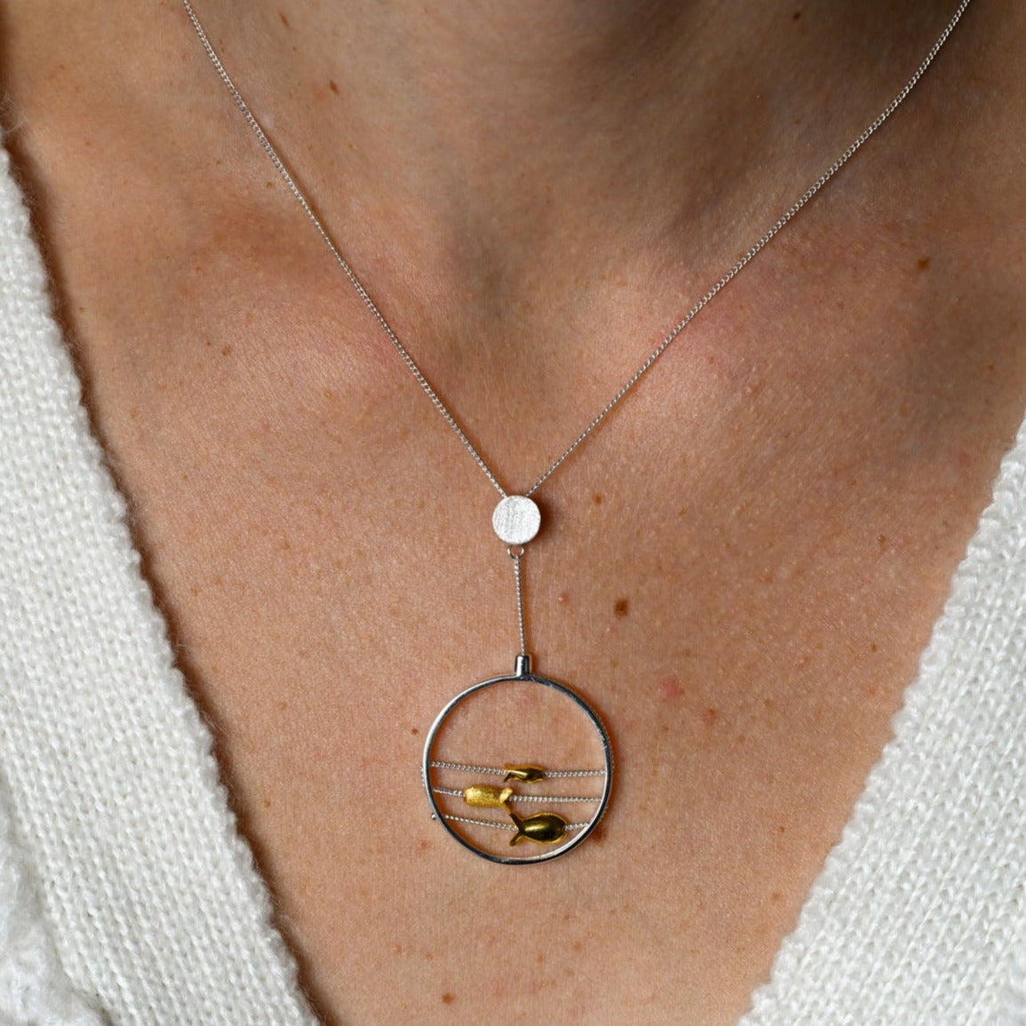 Handgefertigte Halskette "Gegen den Strom"