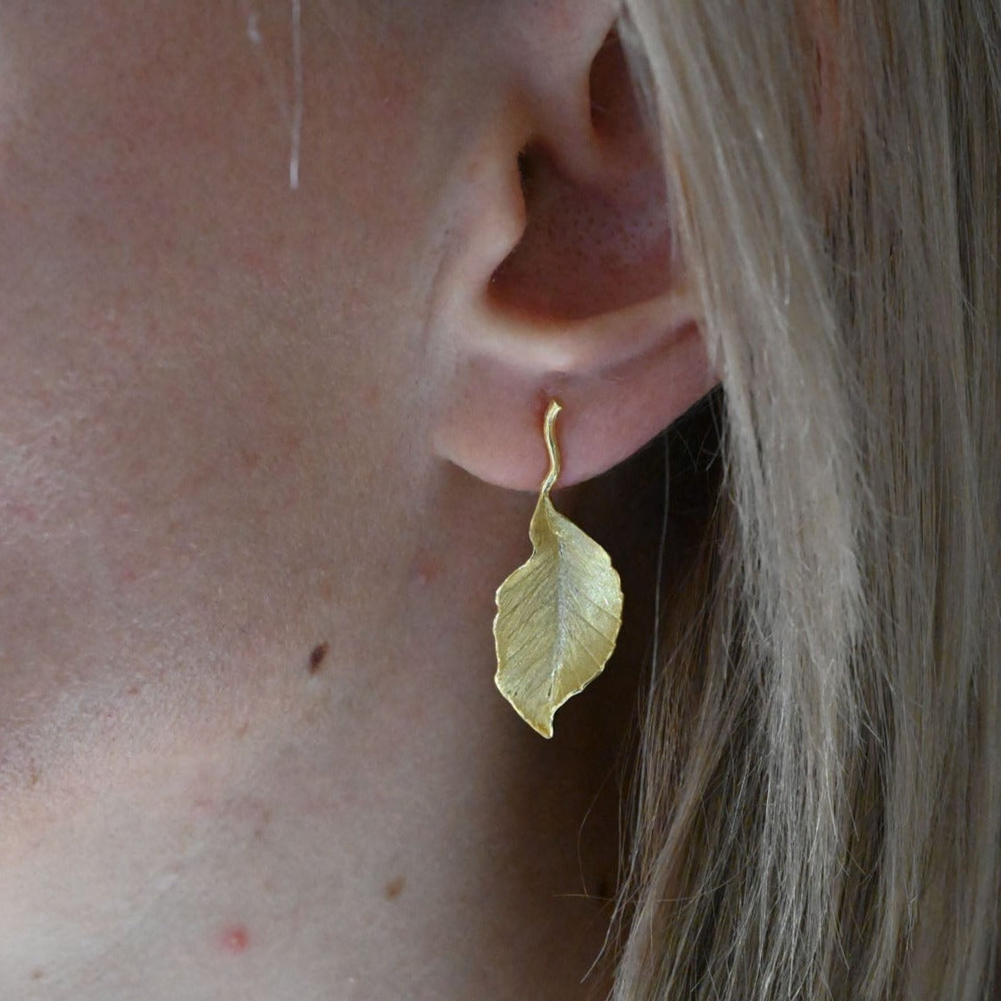 Necklace "Flying Autumn Leaf", 925 silver, 18K gold