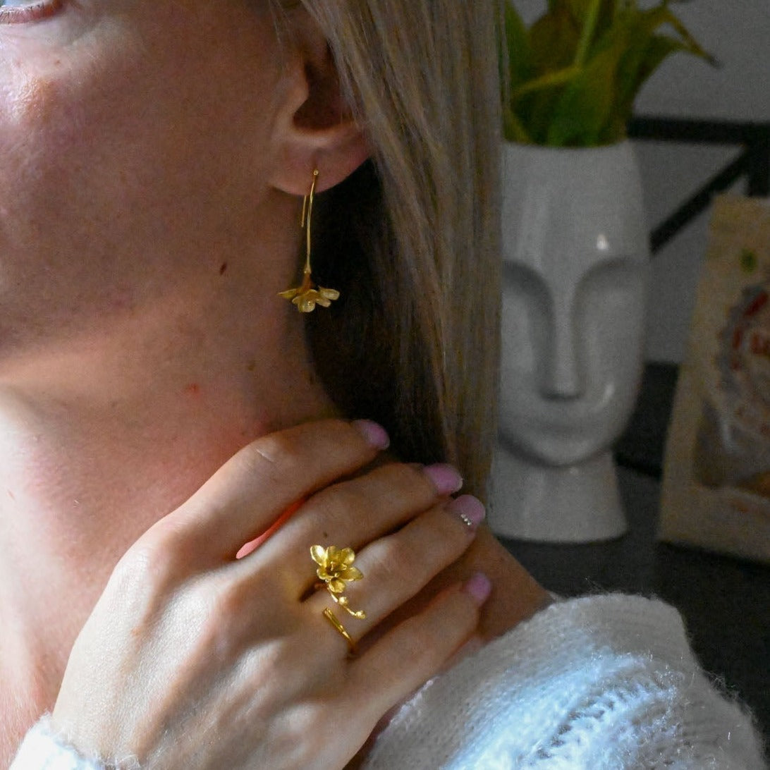 Handmade ring large freesia, 925 silver, 18K gold