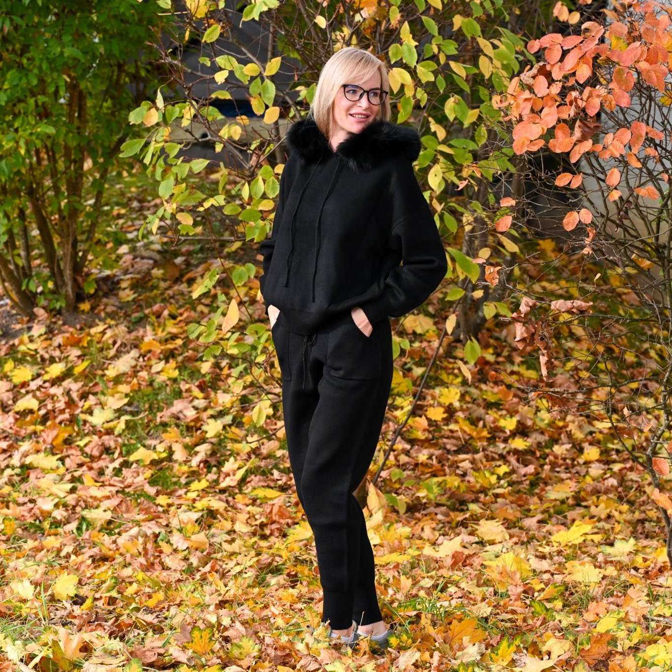 Women's Cashmere Suit with Hood, Black