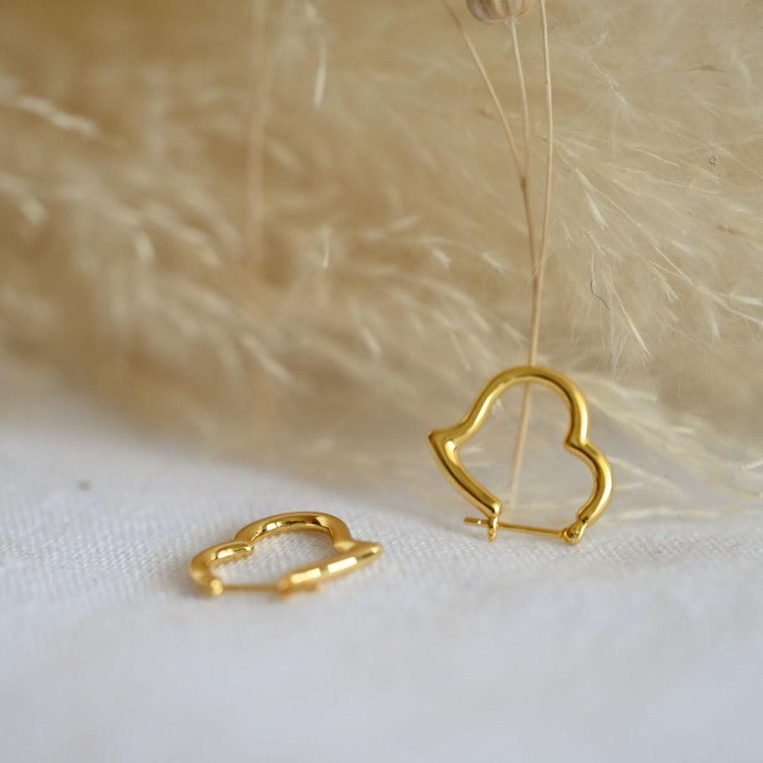 Retro heart small hoop earrings gold