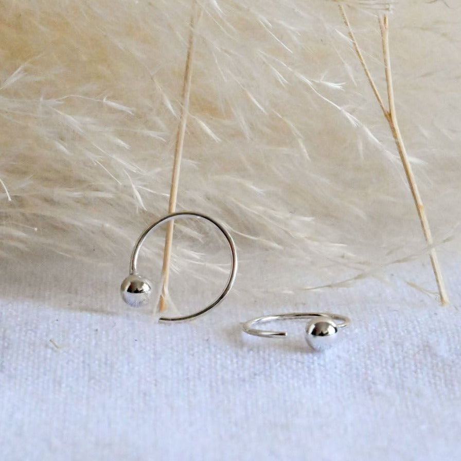 Open mini hoop earrings beads