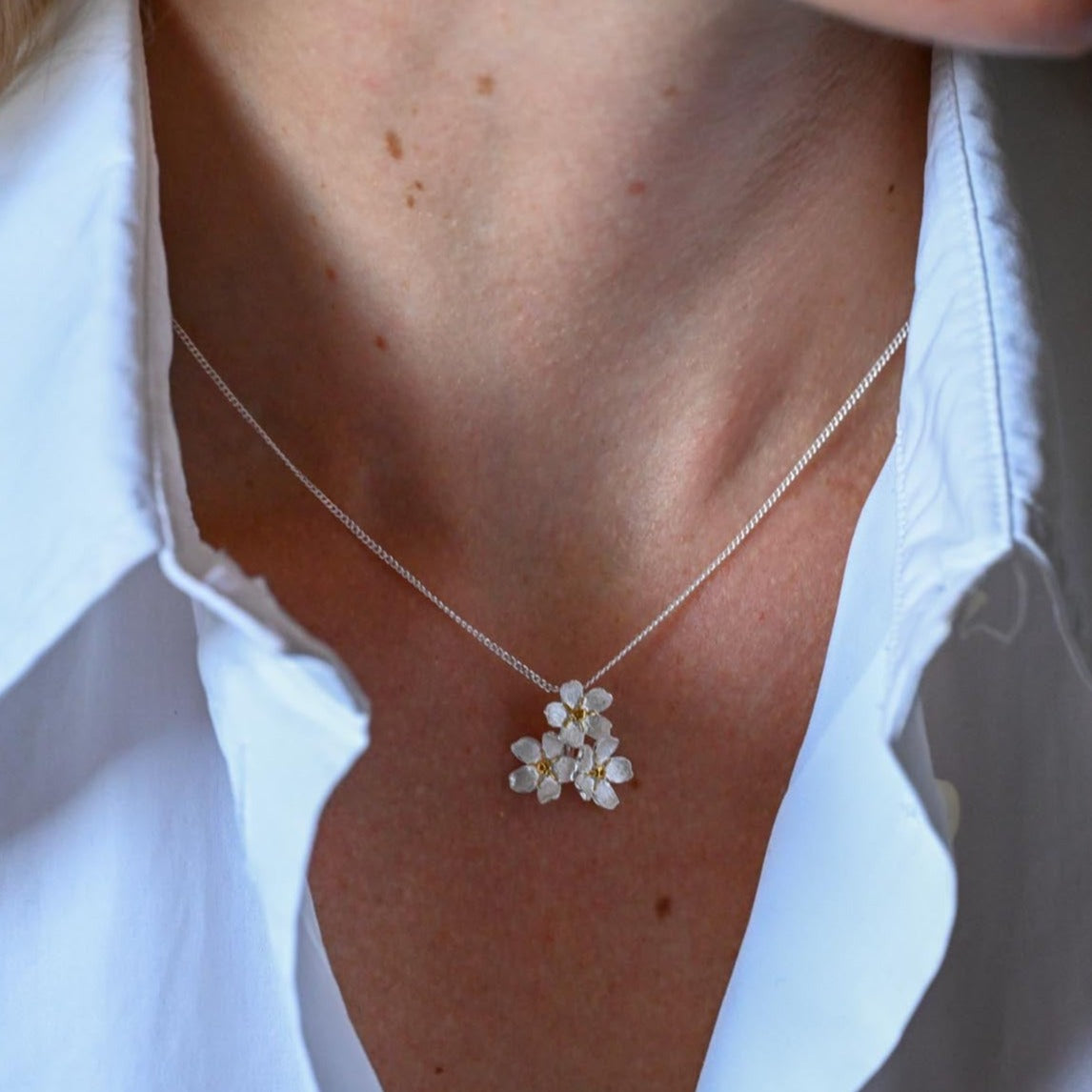 Handgefertigter Ring Vergissmeinnicht groß, 925er Silber, 18K Gold