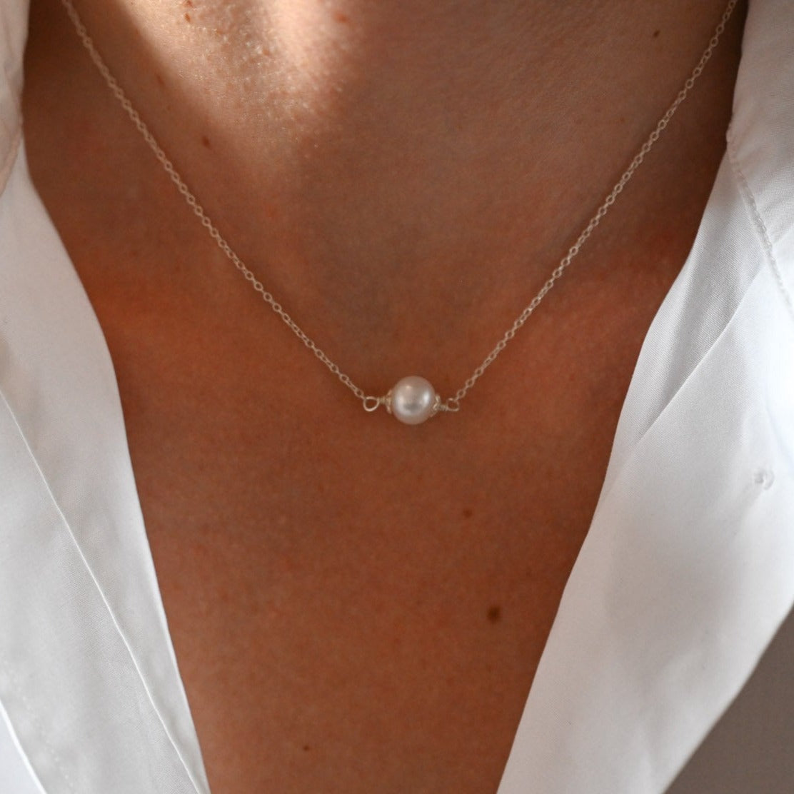 Delicate Minimalist Pearl Necklace made of 925 Sterling Silver