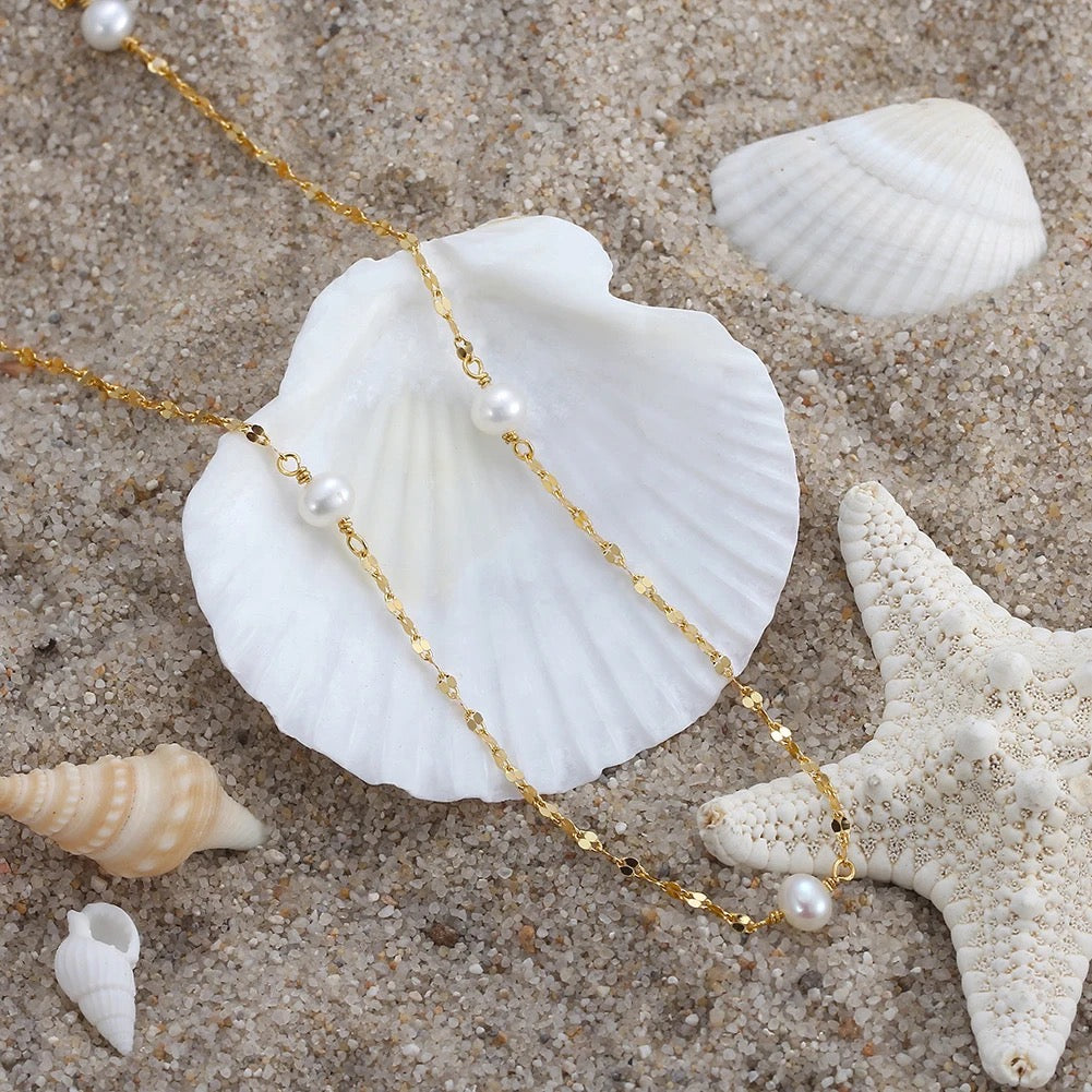 Delicate minimalist necklace with freshwater pearls, 925 silver 14K gold