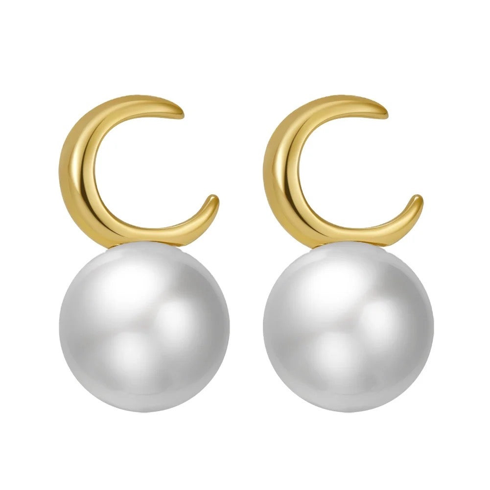 Handmade minimalist moon and pearl earrings