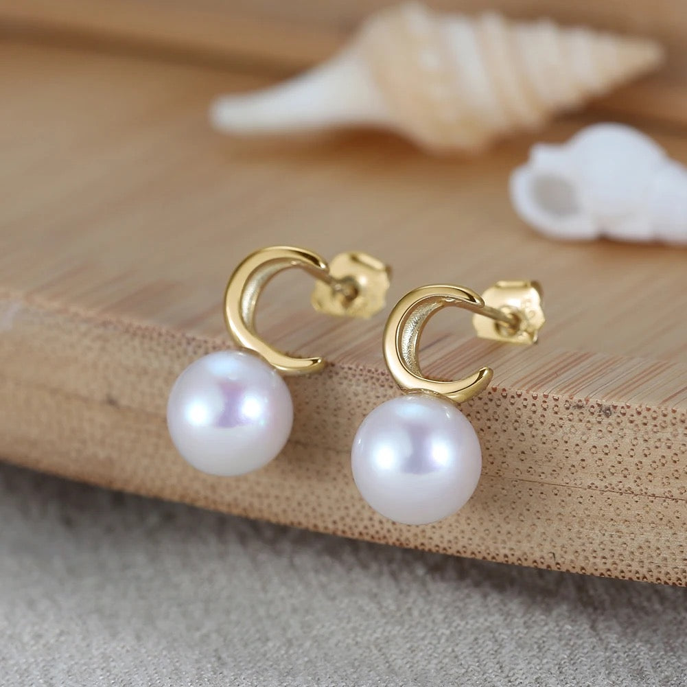 Handmade minimalist moon and pearl earrings
