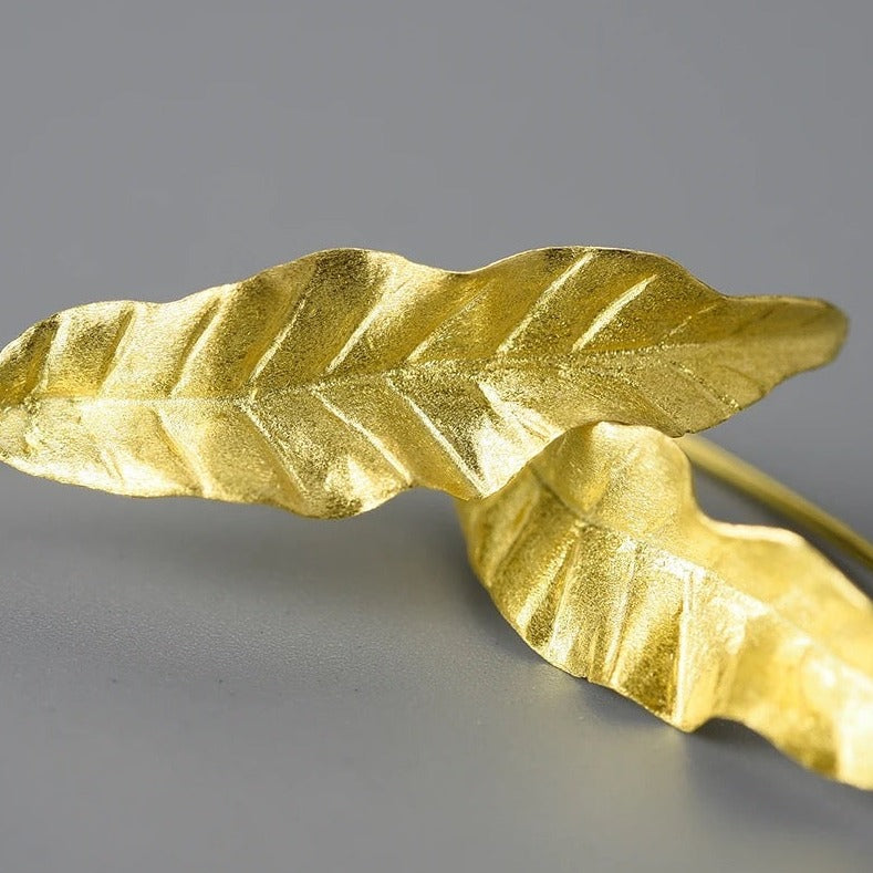 Delicate leaf hanging earrings