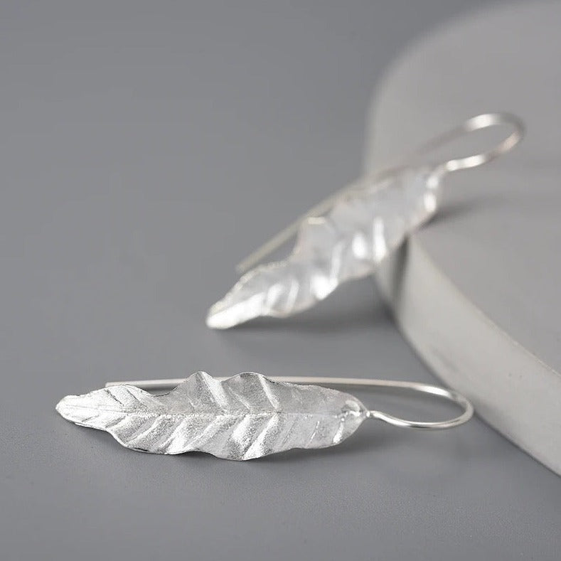 Delicate leaf hanging earrings