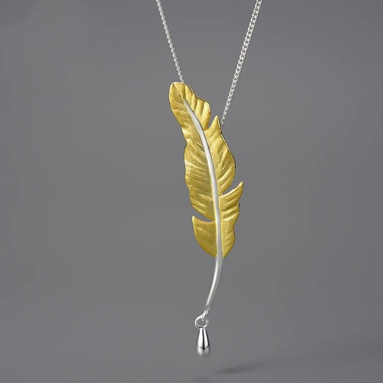 Delicate feather necklace