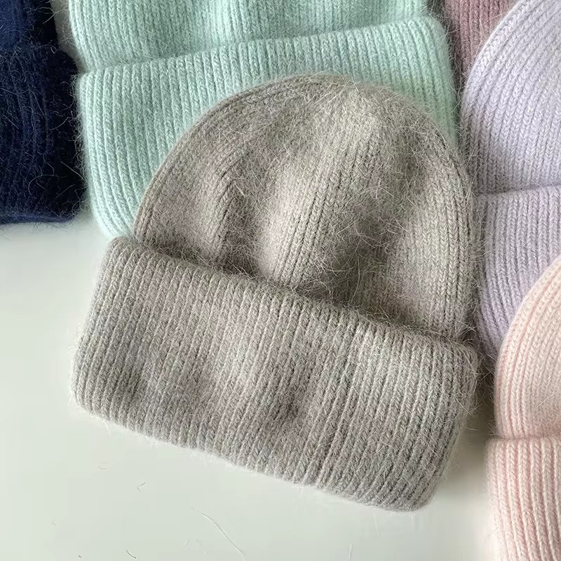 Warme, weiche und flauschige Angora Beanie, cappuccino