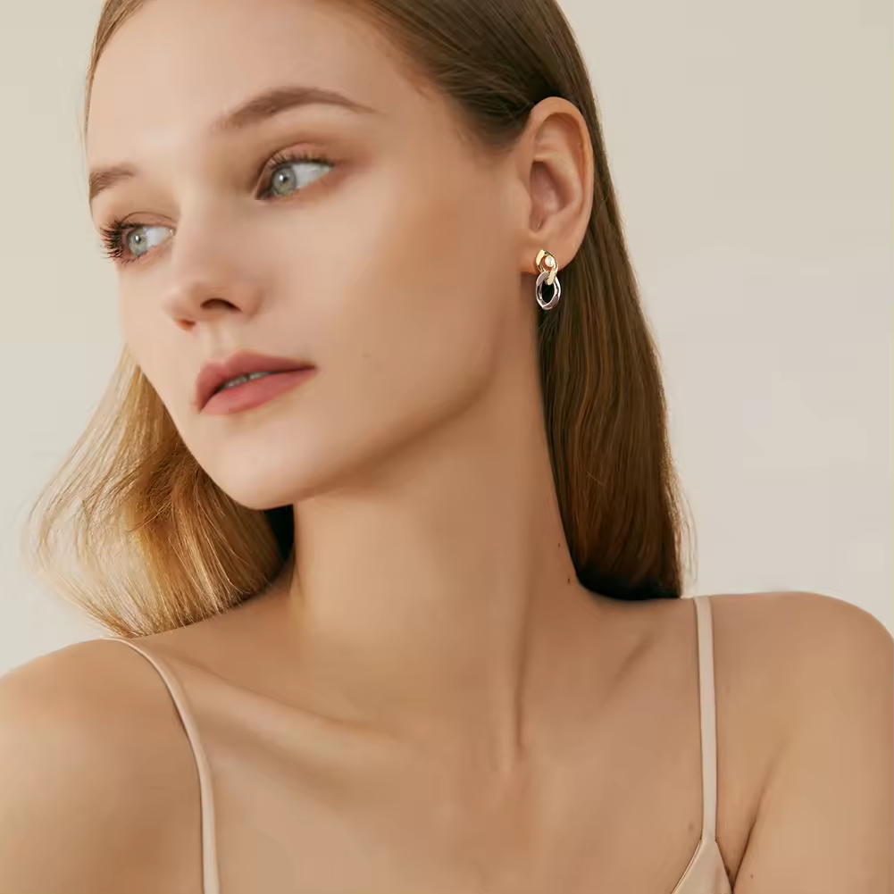Geometric Bicolor Circles Earrings with Small Pearl