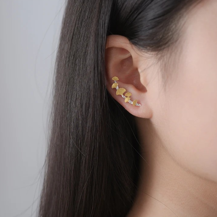 Minimalistische Einfädler Ohrringe mit Ginkgo Blättern, 925er Silber, 18K Gold