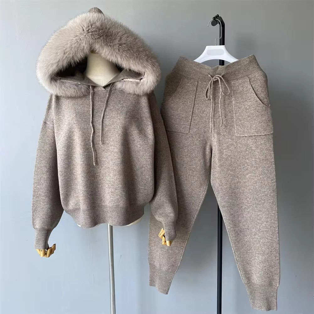 Women's cashmere suit with hood, cappuccino