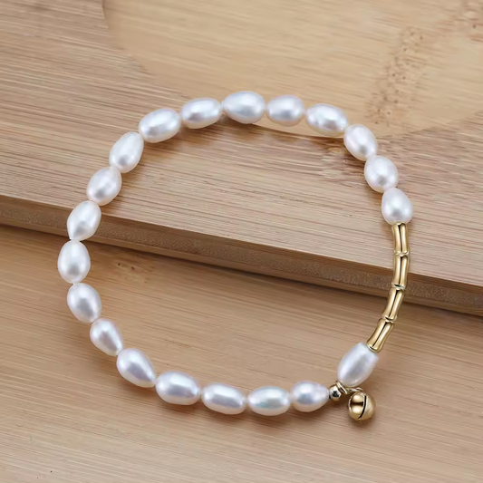 pearl bracelet with bead pendant